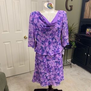 Cynthia Howie 2 piece Skirt Set 100% Silk Size 8P